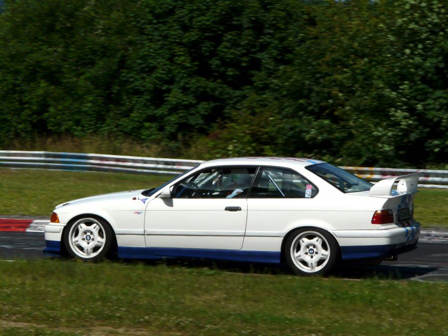  BMW M3 1996 года  (фото 9 из 14)